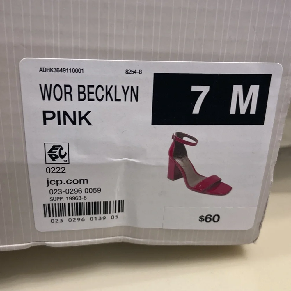 Worthington Becklyn Pink Sandals - Picture 6 of 7